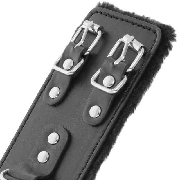 Manette professionali bdsm DARKNESS WRIST RESTRAINTS BLACK WITH FUR